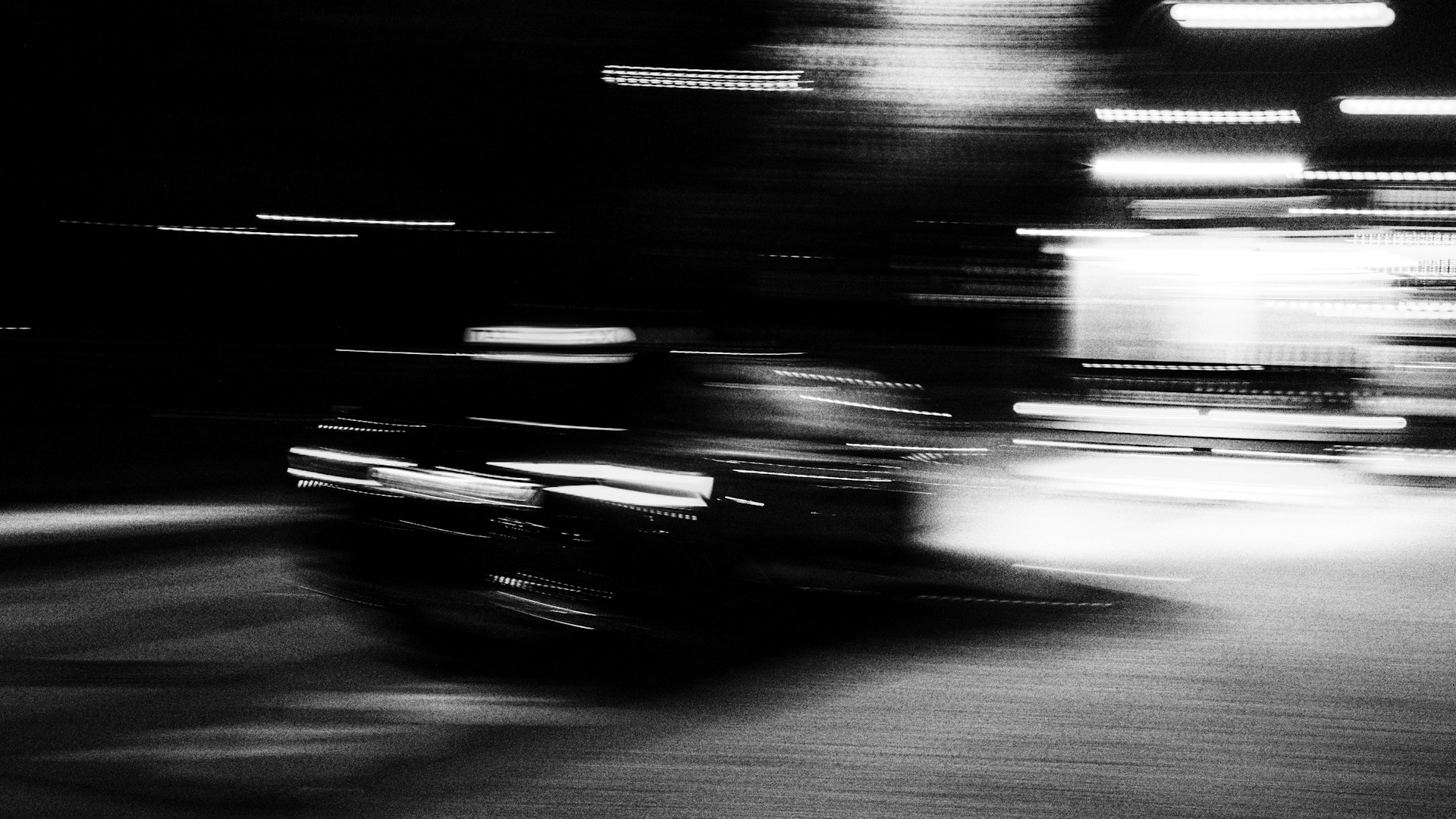 Стрітрейсери: що це і як вони впливають?